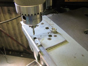 金型製作,治具製作,タップ加工